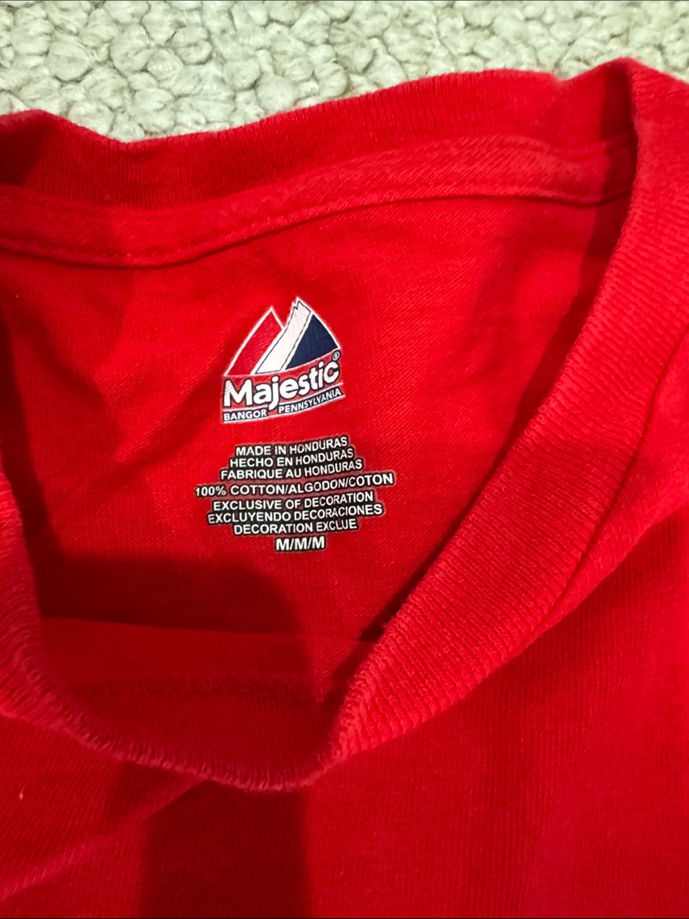 Majestic Red Phillies Tee with camo logo - Picture 2 of 4